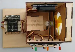 Petit module électronique rouge de la mallette pédagogique